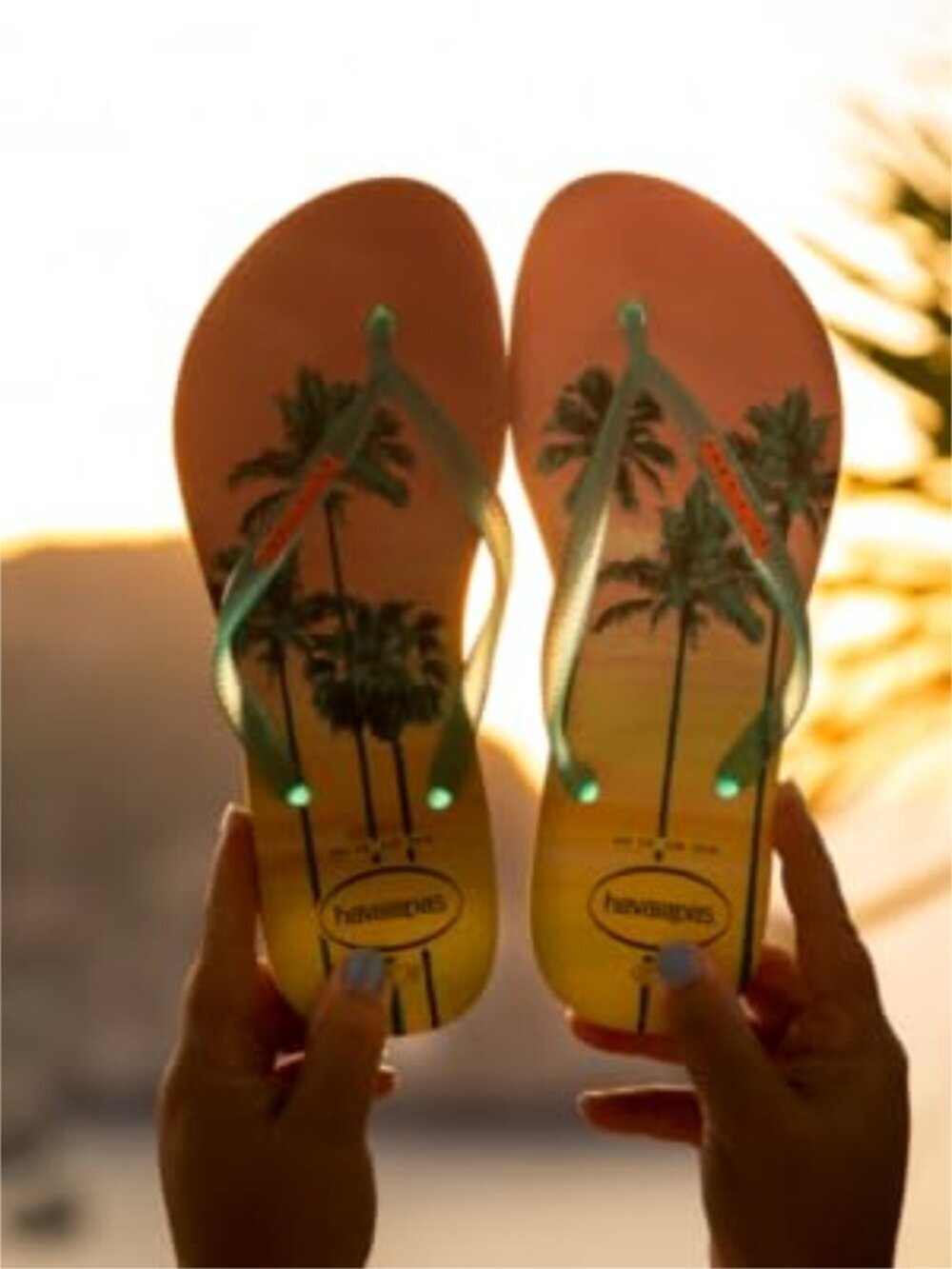 HAVAIANAS Pollen Yellow Palm Flip Flops Size US 9/10